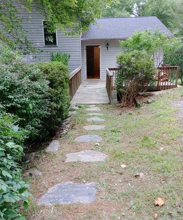 1st image of 920 Tebeau Dr