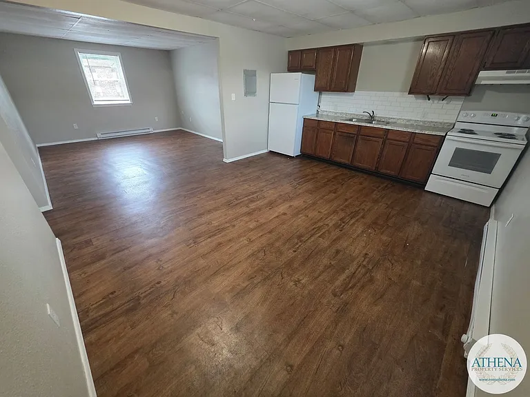 1318 N Sprigg St — Photo 6