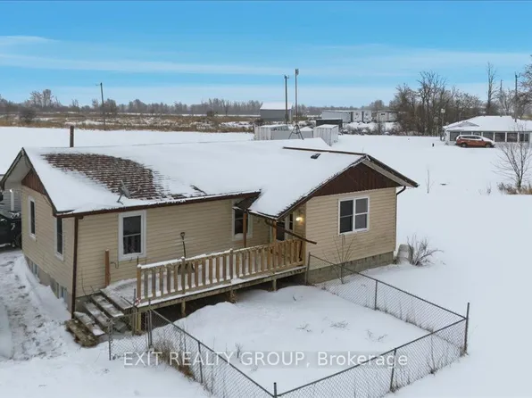 16 Catherine St, Tyendinaga, ON K0K 3A0