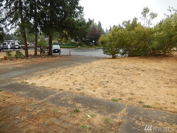 4th image of 23806 70th Avenue Ct E