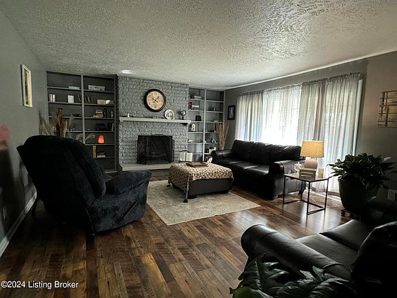 3rd image of 8708 Cottingham Way