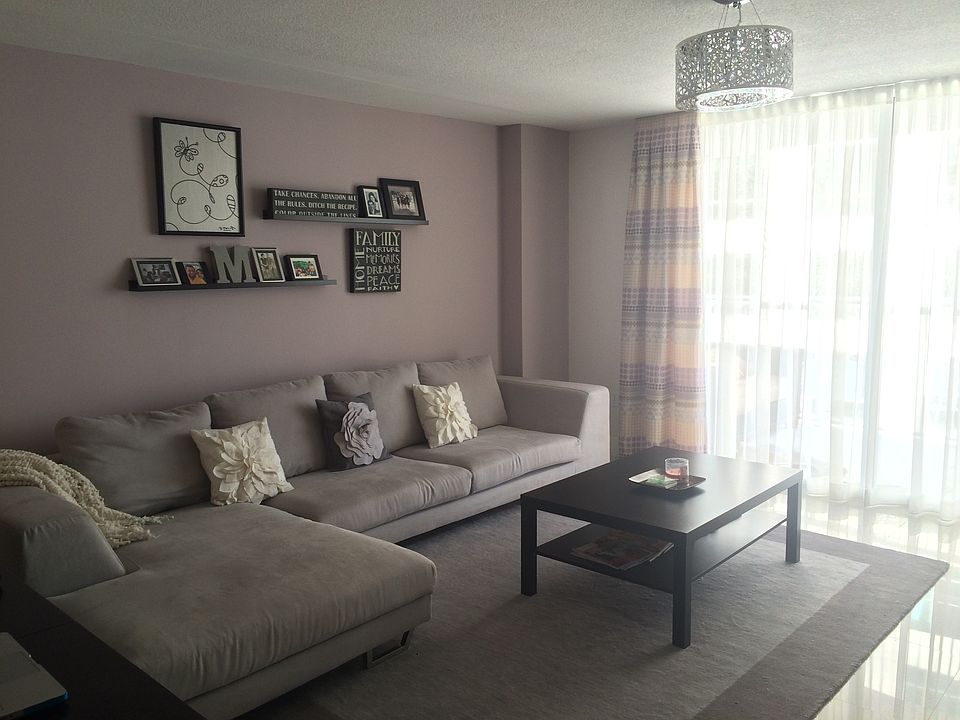 Spacious living room