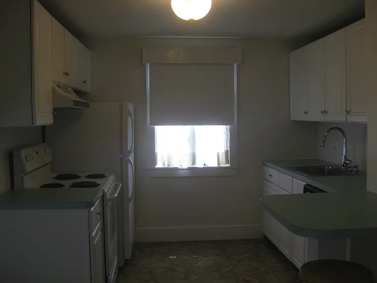 300 Inman Ter #2 — Photo 8