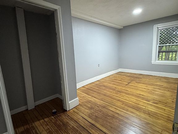 4th image of 51 Bellevue Ave #1