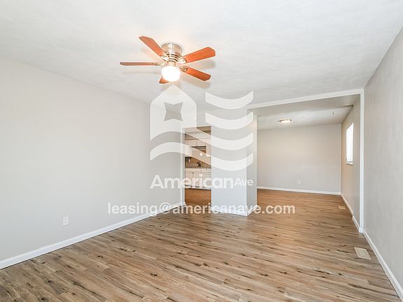 689238_005_living_room_12789961.jpg