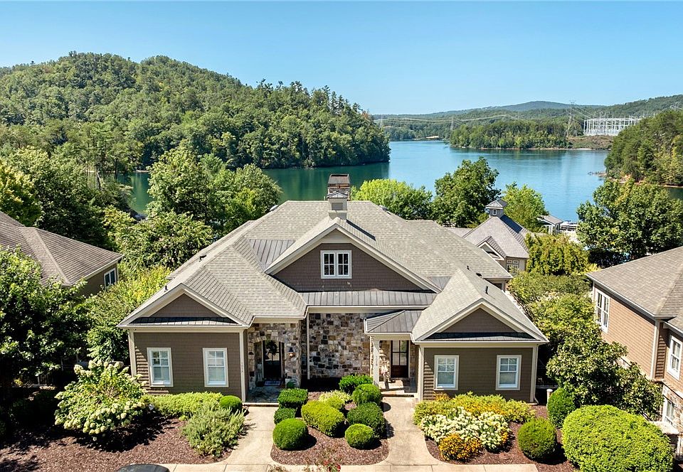 1st image of 105 Portside Ct #A