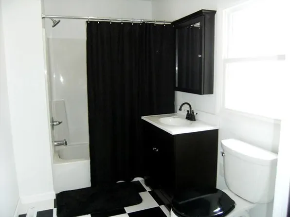 203 29th Ave, East Moline, IL 61244