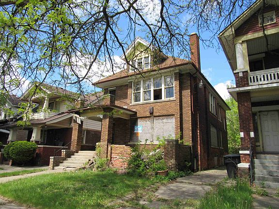 5104 S Clarendon