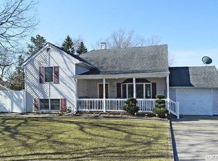 15 Barbara Dr, Centereach, NY 11720
