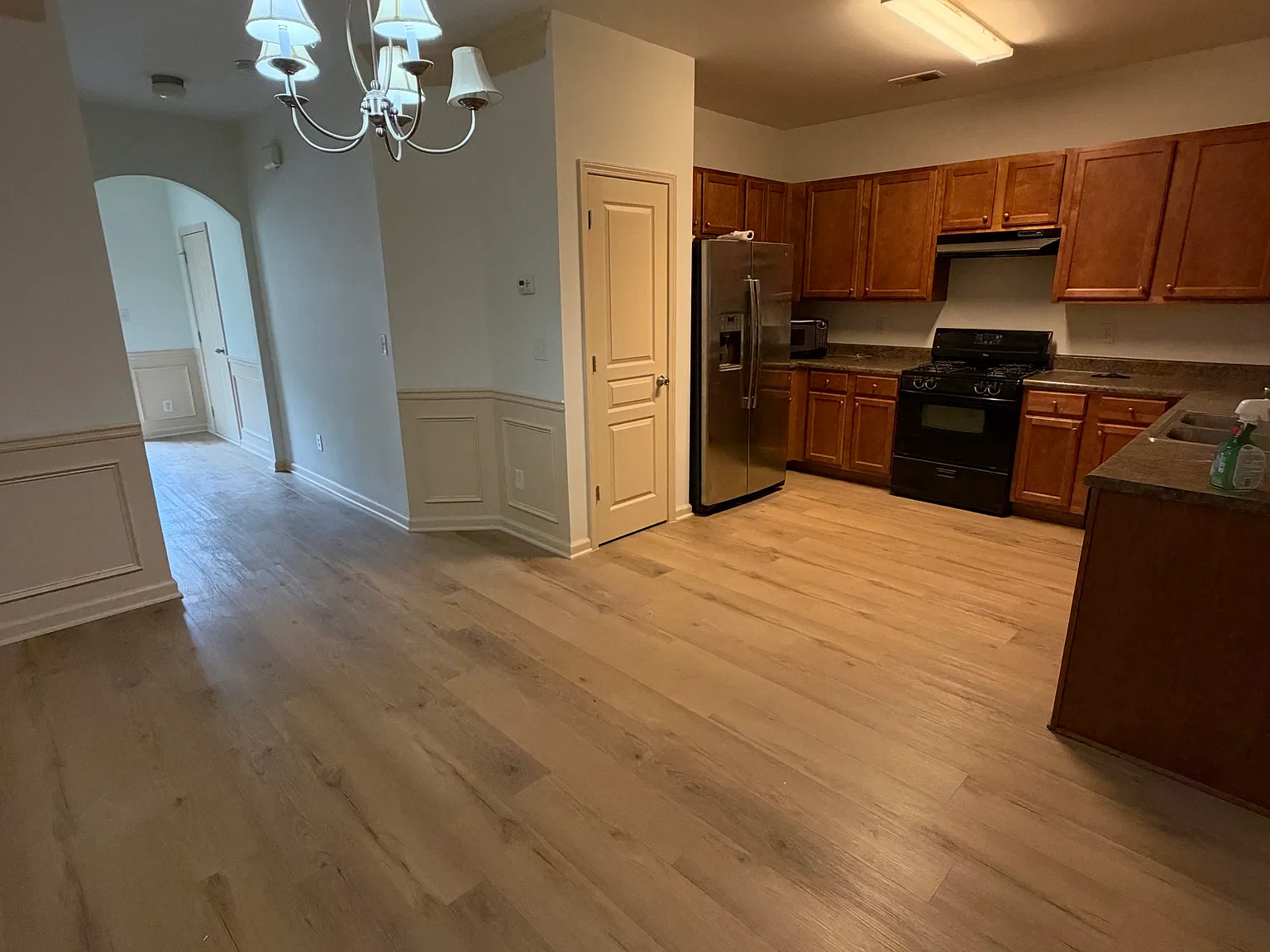 3 bed, 2.5 bath, 1712 sqft, $2,200 — Photo 4