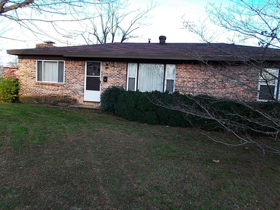 2nd image of 201 Carlton Dr