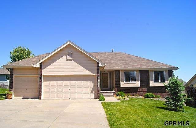 1st image of 19526 Cottonwood Cir
