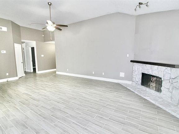 5th image of 13807 Birch Hollow Ln