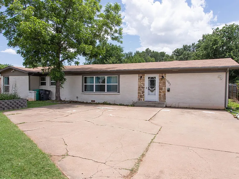 1803 Midwestern Pkwy — Photo 1