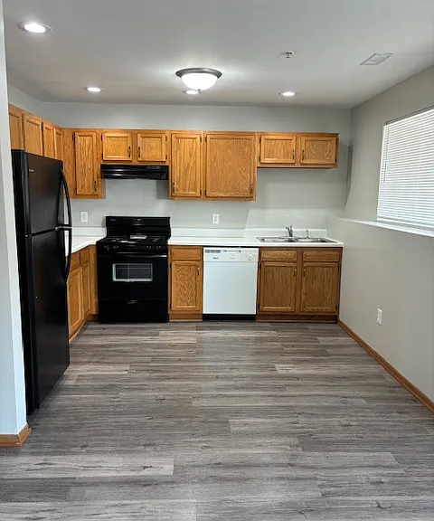 3557 Ash St #13 — Photo 3
