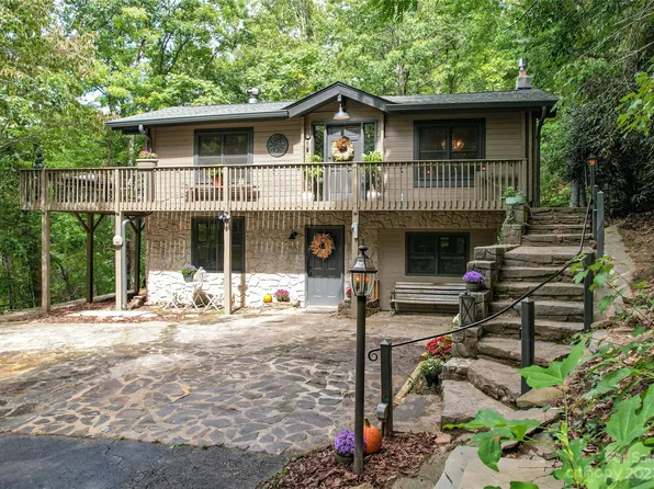 1 Chestnut Dr, Swannanoa, NC 28778