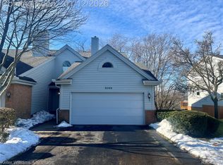 5069 Timberway Trl, Clarkston, MI 48346