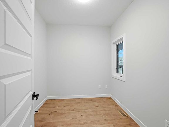 4th image of 1059 Fowler Rd SW