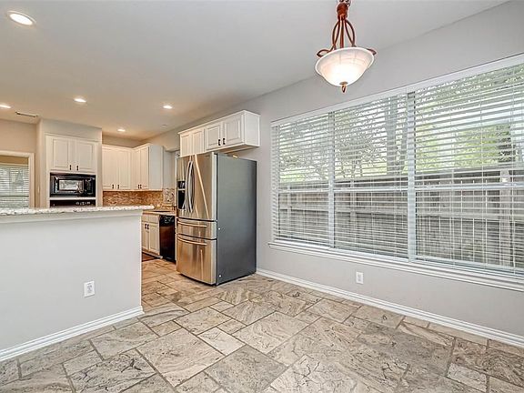 5th image of 22714 Blenfield