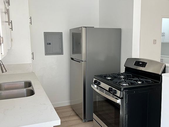 2nd image of 1723 S Westgate Ave APT 7