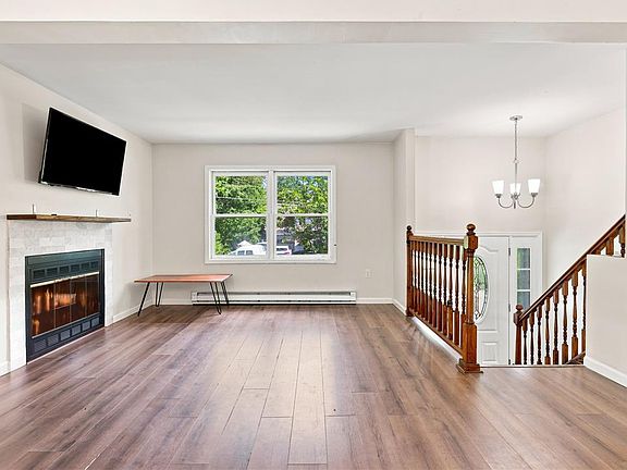 4th image of 5108 Derby Rd