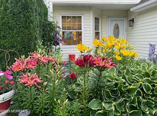 7 Breakwater Sq, Freehold, NJ 07728