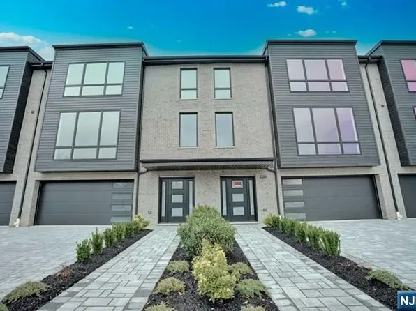 410 Hillside Ave #B, Palisades Park, NJ 07650