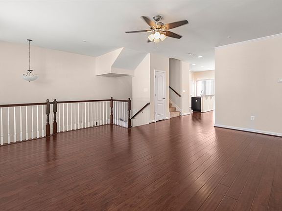 4th image of 724 Millhouse Dr