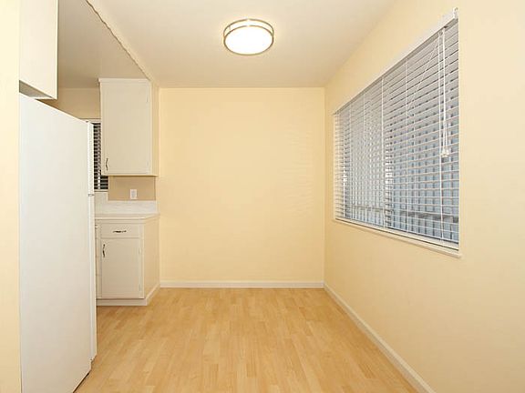 4th image of 584 Lassen St APT 2