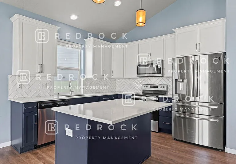 1725 N Meyers Ct — Photo 19