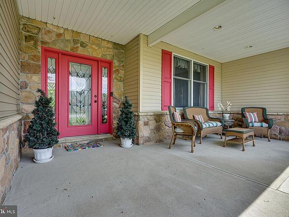 4th image of 1850 Hidden Brook Ct