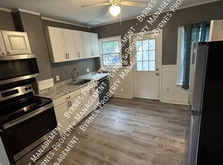 16 C St #16, Northbridge, MA 01534