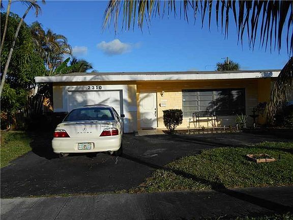 3rd image of 2310 NW 38th Ave