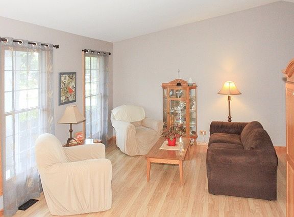 2nd image of 158 W Harbor Dr