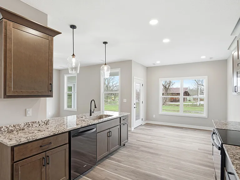 1044 Stonehaven Dr — Photo 14