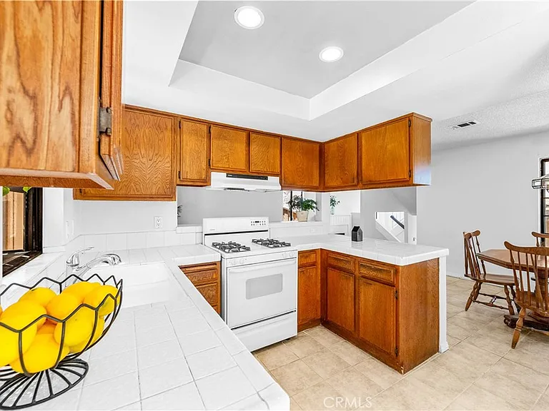 1407 Lakeside Ln — Photo 29