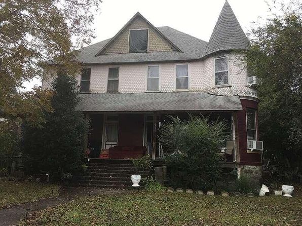 711 Kilpatrick Row