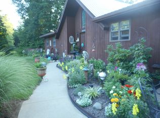 23 Parkwood Dr, Logansport, IN 46947