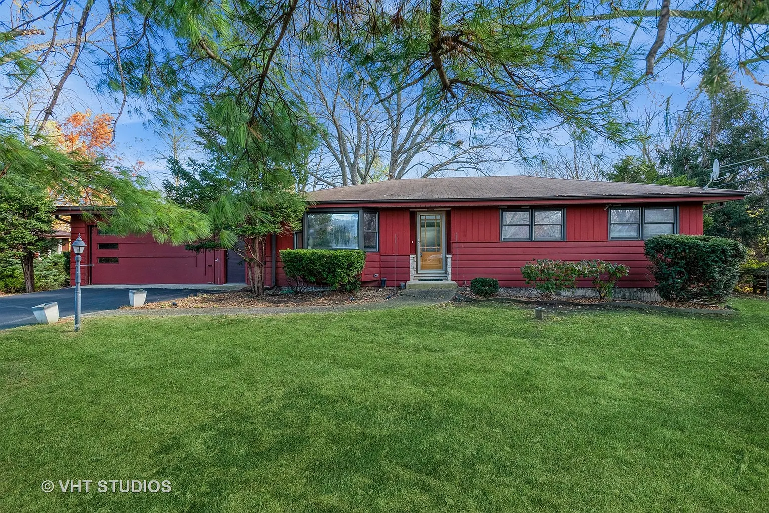 6N625 Hill St photo 1