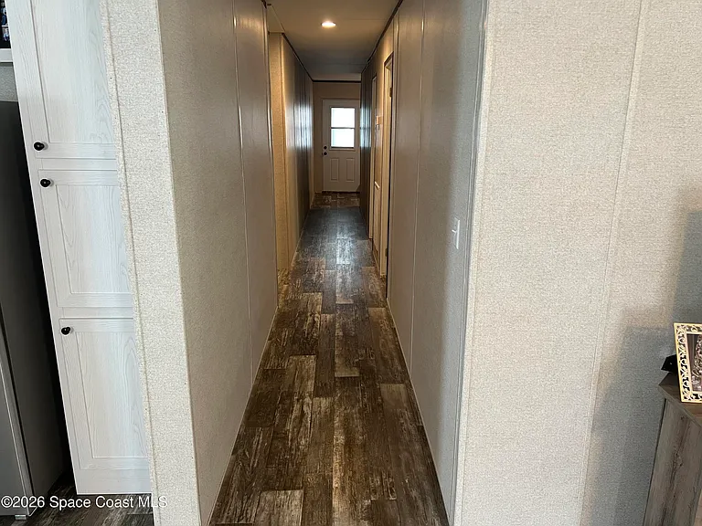 194 Holiday Park Blvd NE — Photo 9