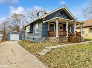 3108 Oxford St, Des Moines, IA 50313