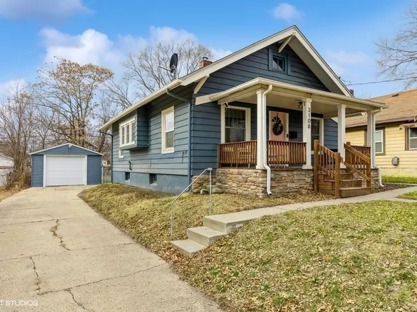 3108 Oxford St, Des Moines, IA 50313