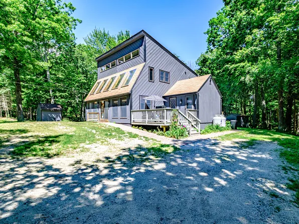 25 Johnson Rd, Standish, ME 04084