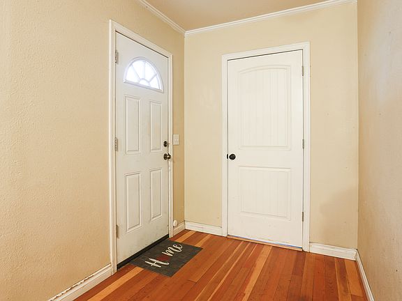 2nd image of 418 N Stanley St