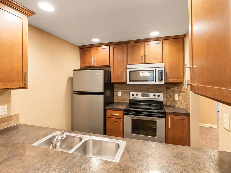 Graymayre Crossing Apartments — Photo 60