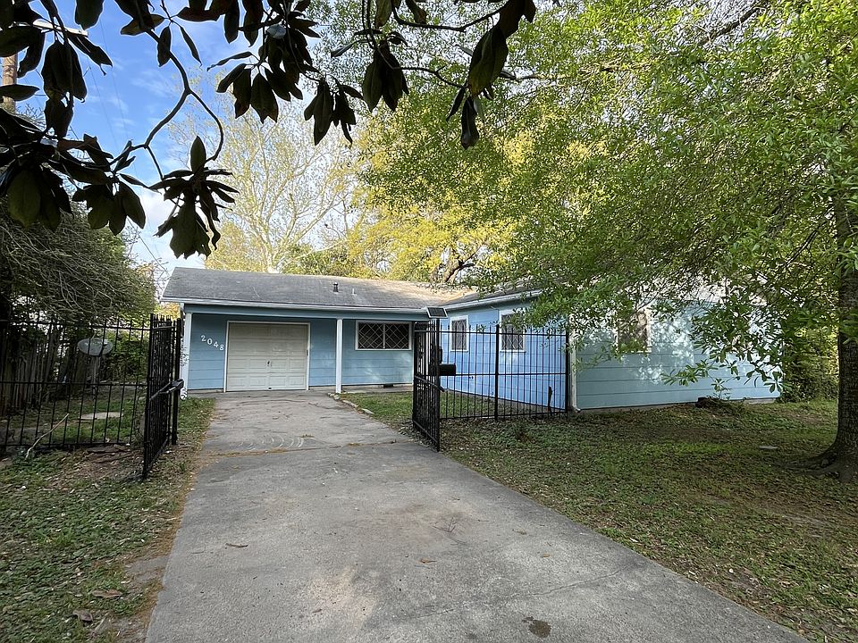 1st image of 2048 Oak Ave