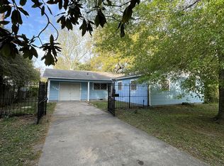 2048 Oak Ave, Port Arthur, TX 77642