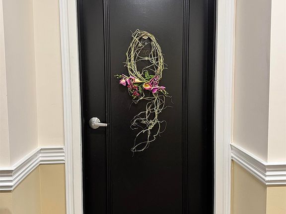 2nd image of 111 Richmond St #202