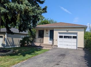 284 Woodside Pl, Rochester, NY 14609