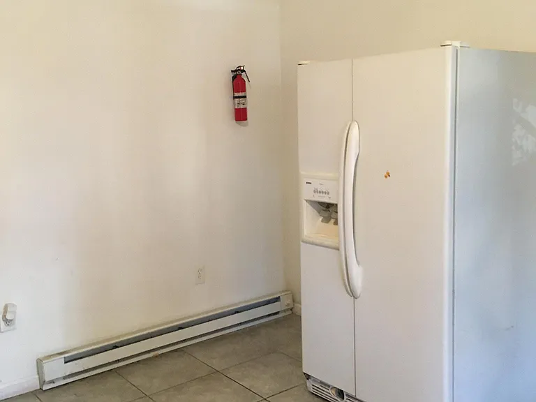 4943 Penn St #1B — Photo 7